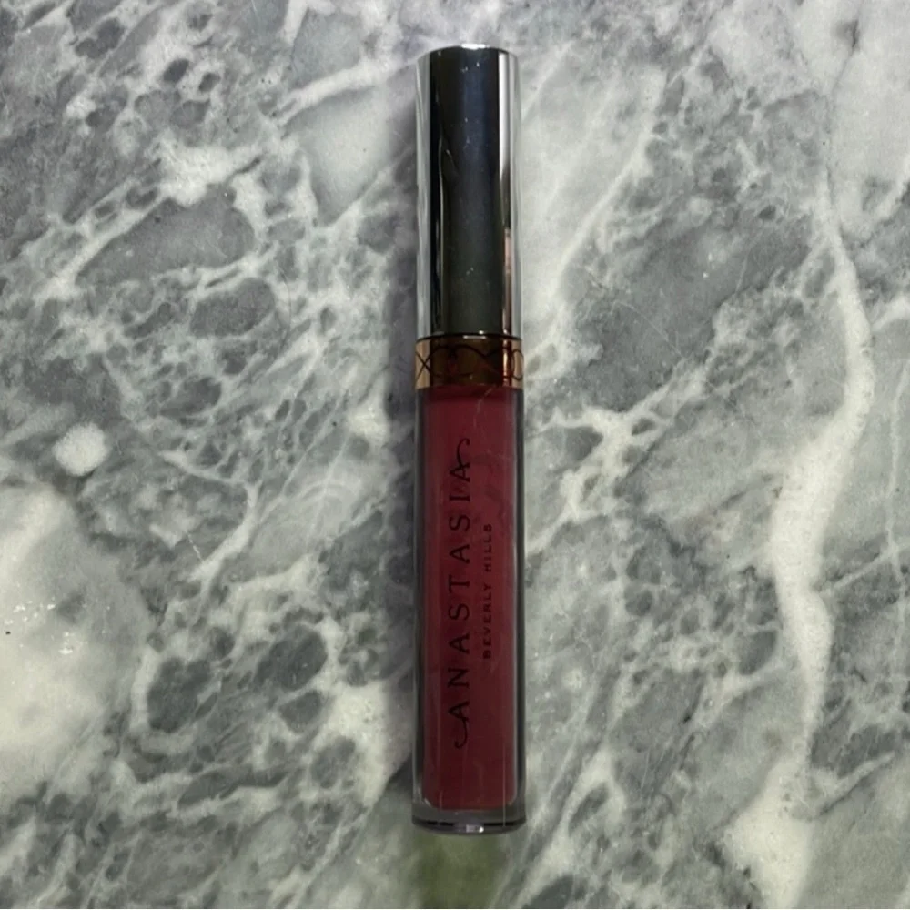 Anastasia Beverly Hills ABH Liquid Lipstick Trust Issues‎